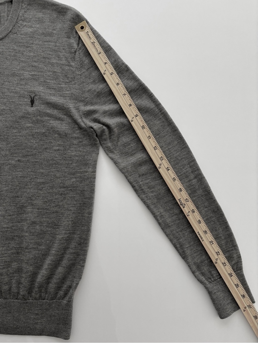 AllSaints 100% Merino Wool Gray Crewneck Sweater Men’s Size Large Lightweight - Picture 8 of 8